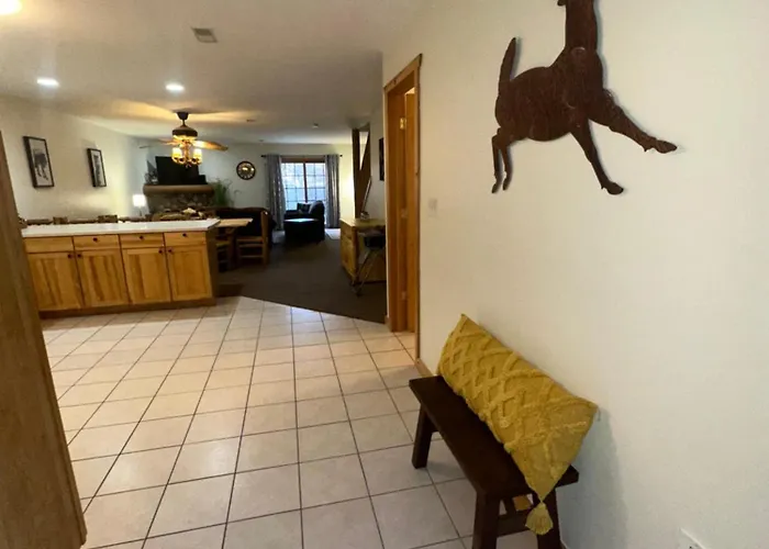 Holiday home Your Starved Rock Gateway Awaits!