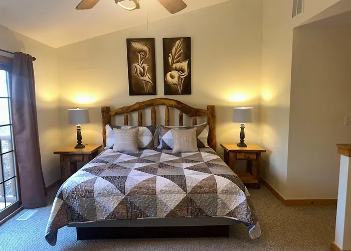 Your Starved Rock Gateway Awaits! Holiday home *